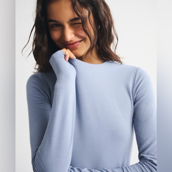 Abercrombie & Fitch - Double-Lined Long-Sleeve Baby Tee - Picture 3 of 7